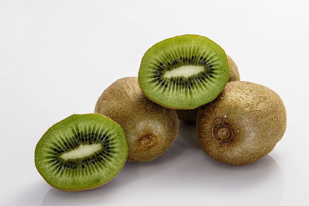 Can French Bulldogs eat Kiwi?